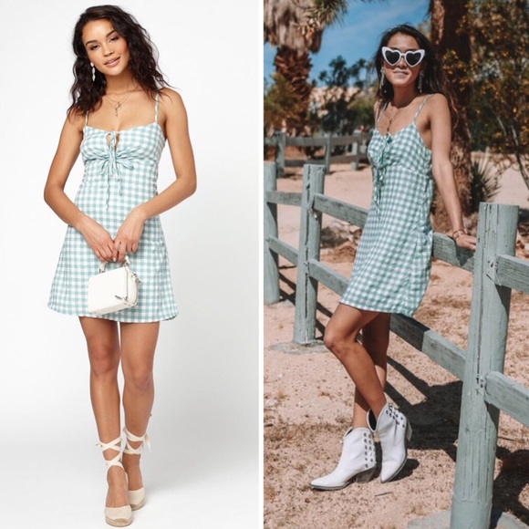 ✨NEW MINKPINK Sage Gingham Dress - Picture 2 of 8